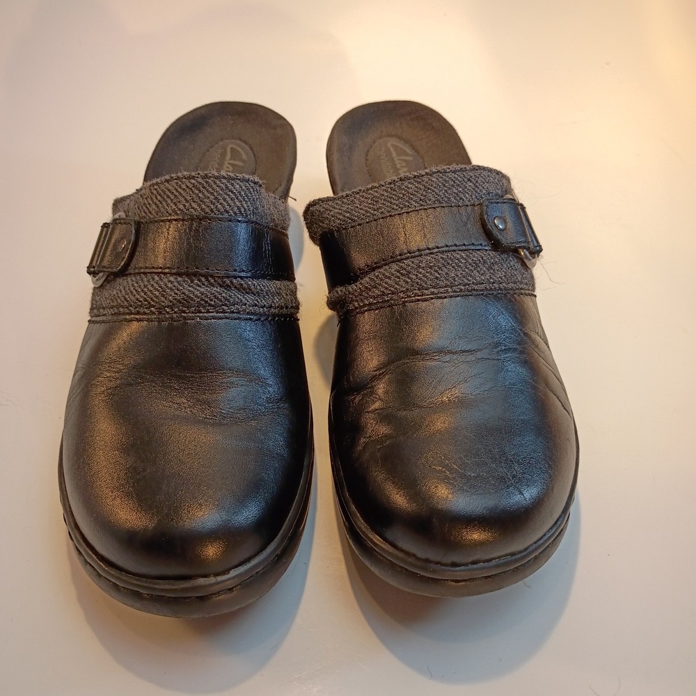 Clarks Bendables Womens Black Leather Clog Mules Buckle Low Wedge 7.5M 67362